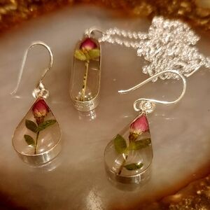 Sterling Silver Forever Rose Resin Pendant & Earring Set